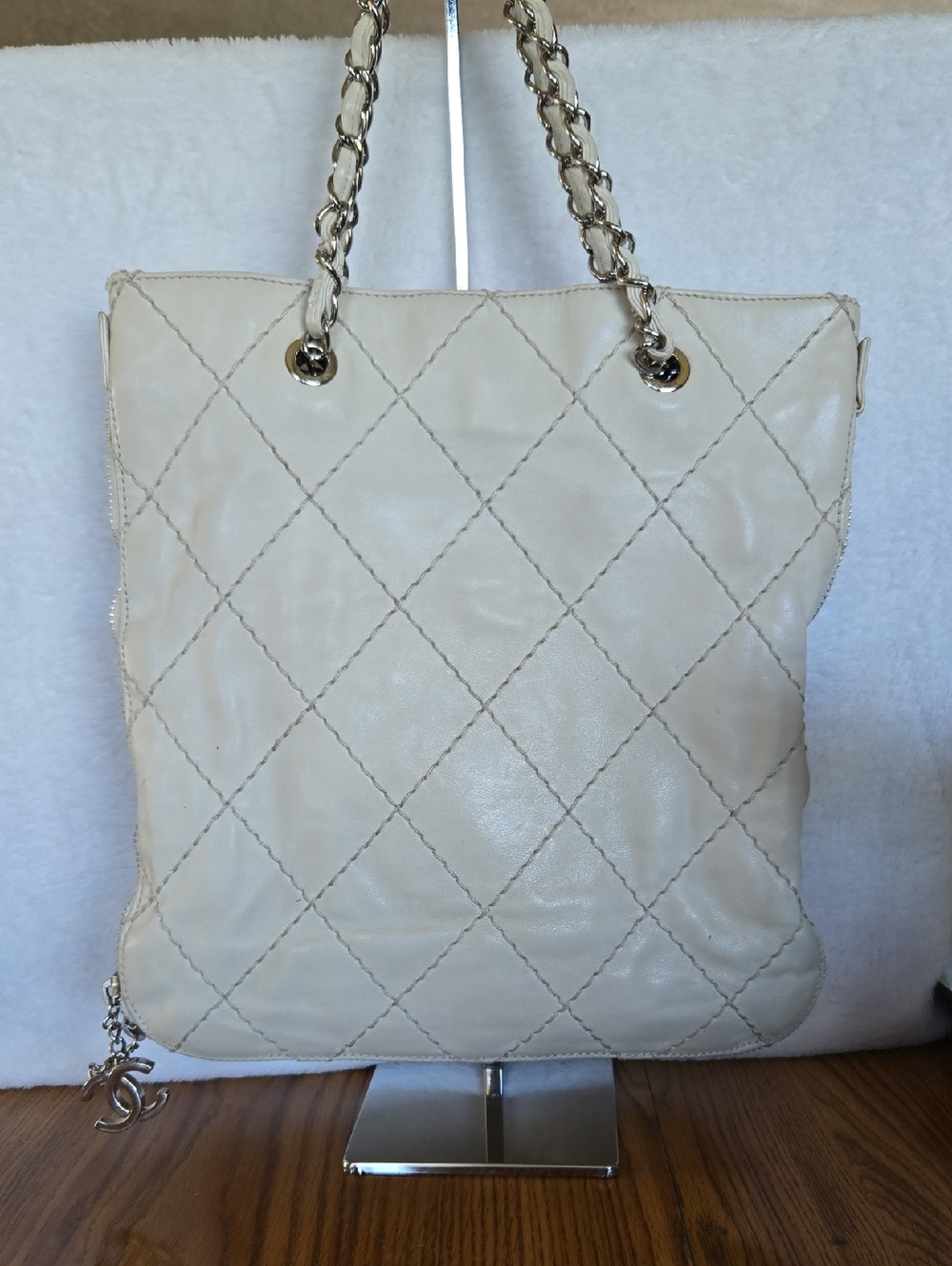 CHANEL Cream Quilted Leather Shoulder Tote with Chain Straps
